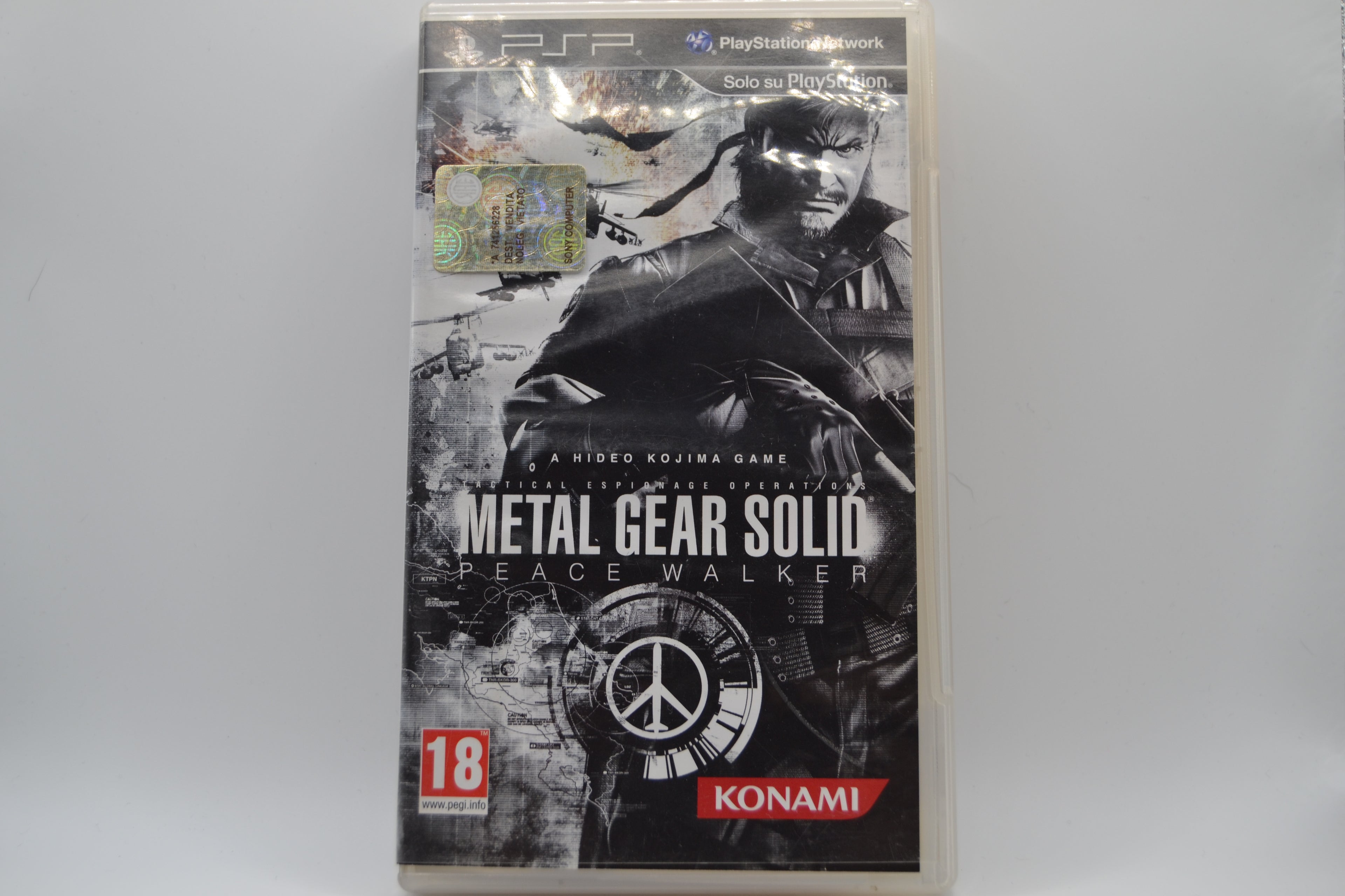Metal Gear Solid Peace Walker PlayStation Portable completo PAL IT - Estado básico