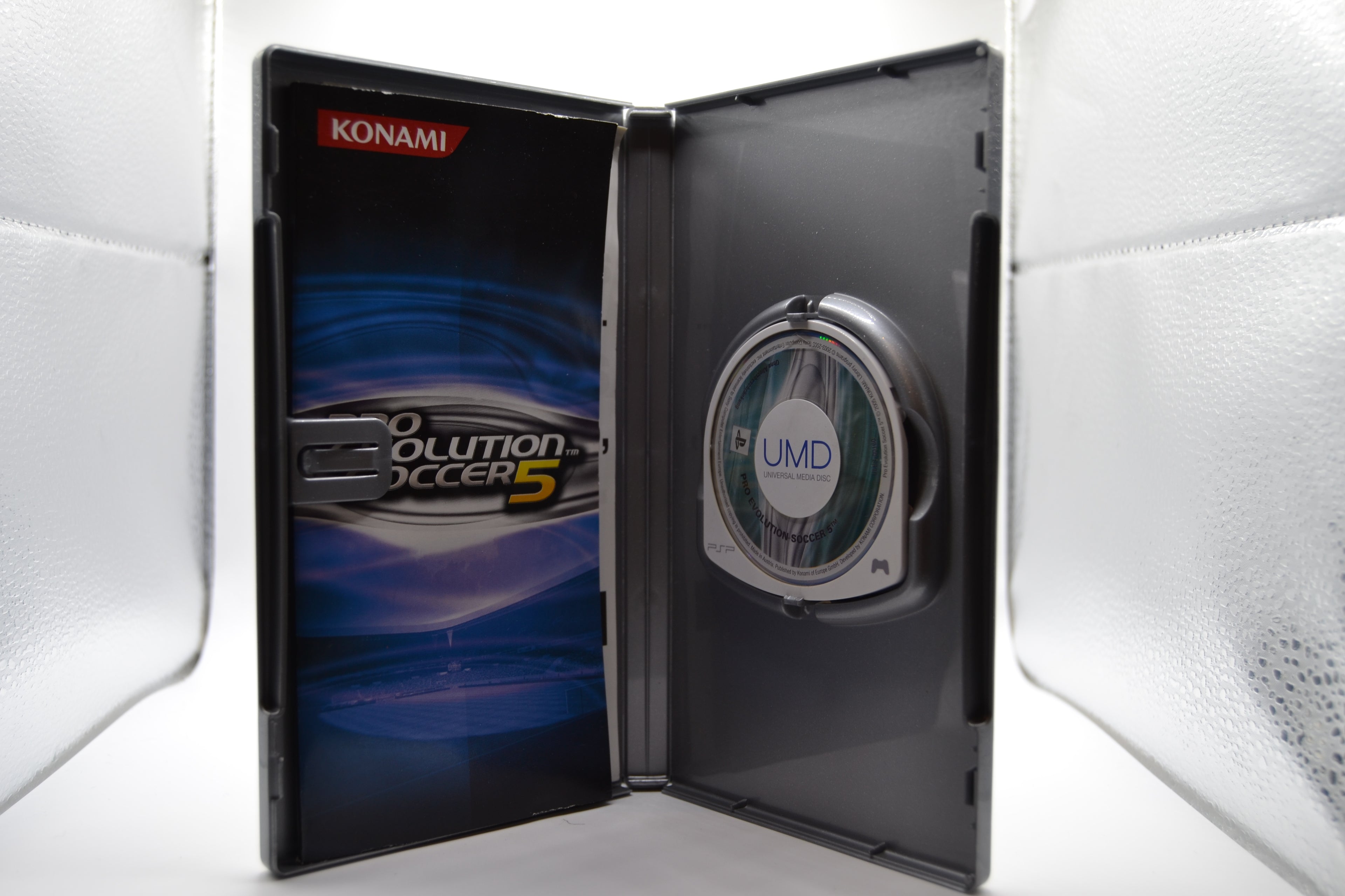 Pro Evolution Soccer 5 Platino [PSP] Completo - Estado excelente