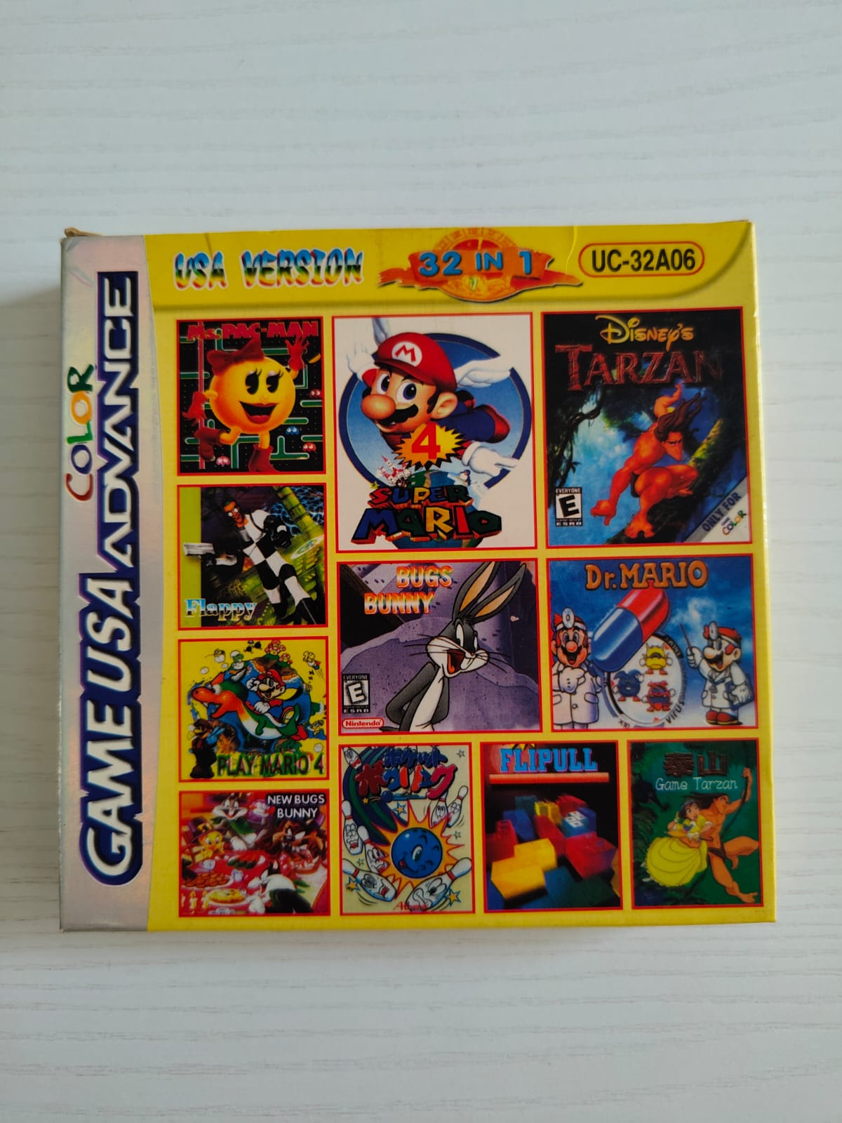USA Version 32 in 1 UC-32A06 Game Boy Color juego + caja USA / NTSC-U/C - Estado cuidado