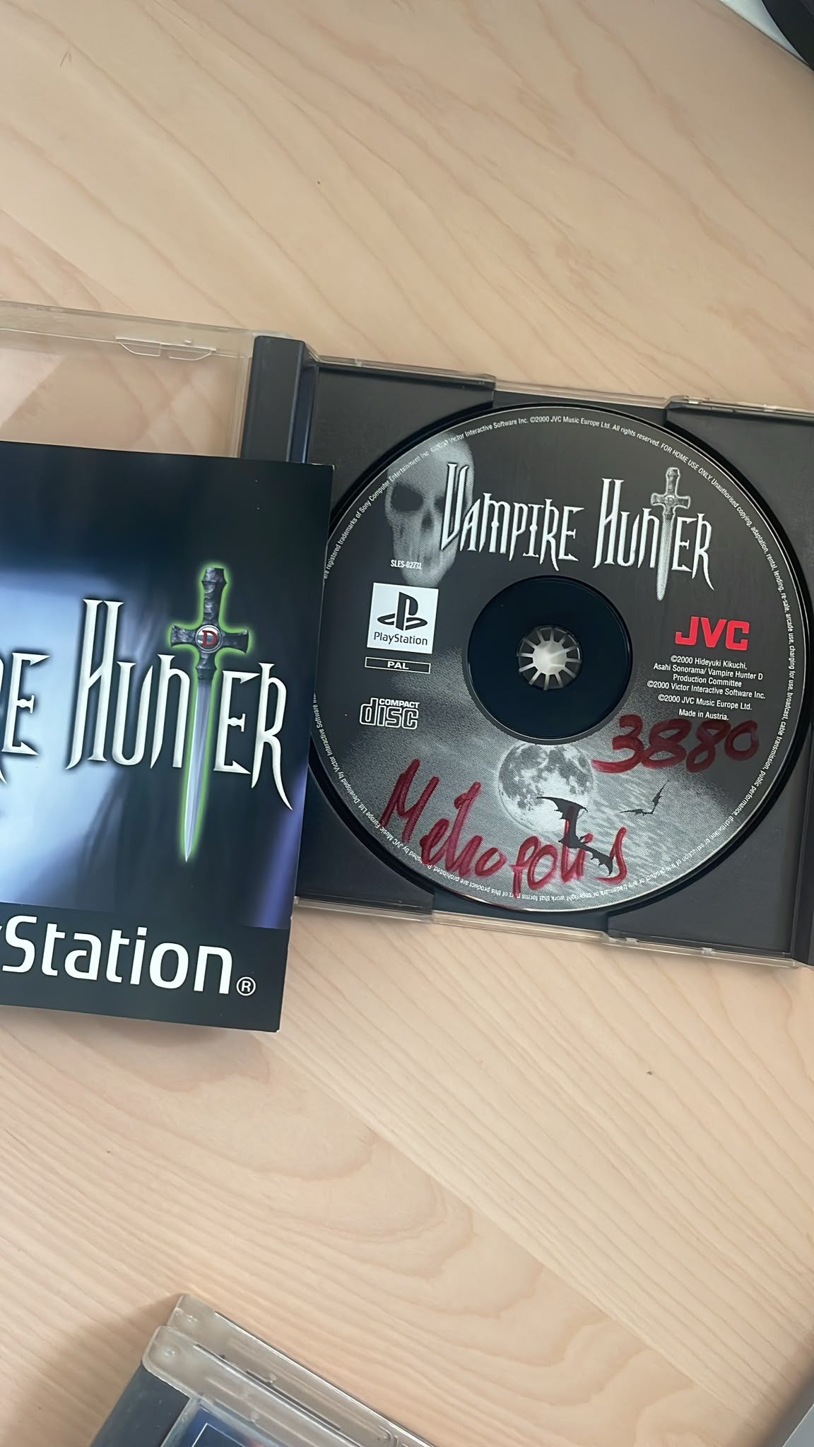 Vampire Hunter PlayStation 1 completo PAL EUR - Estado cuidado