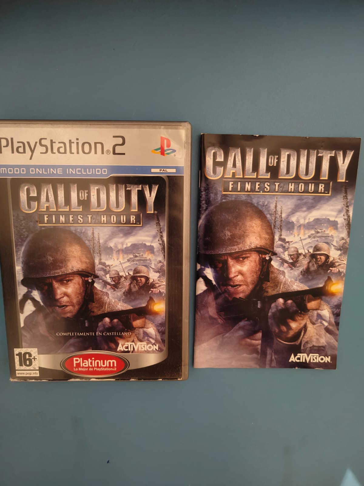 Call of Duty: Finest Hour Platinum PlayStation 2 completo PAL ESP - Estado básico